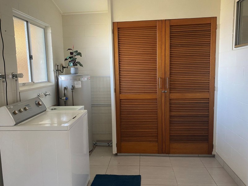 1/47 Owen Jenkins Drive, Sarina Beach QLD 4737