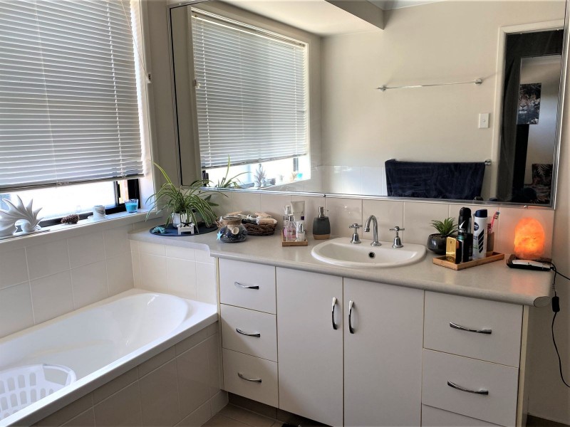 4 Reef Drive, Sarina QLD 4737