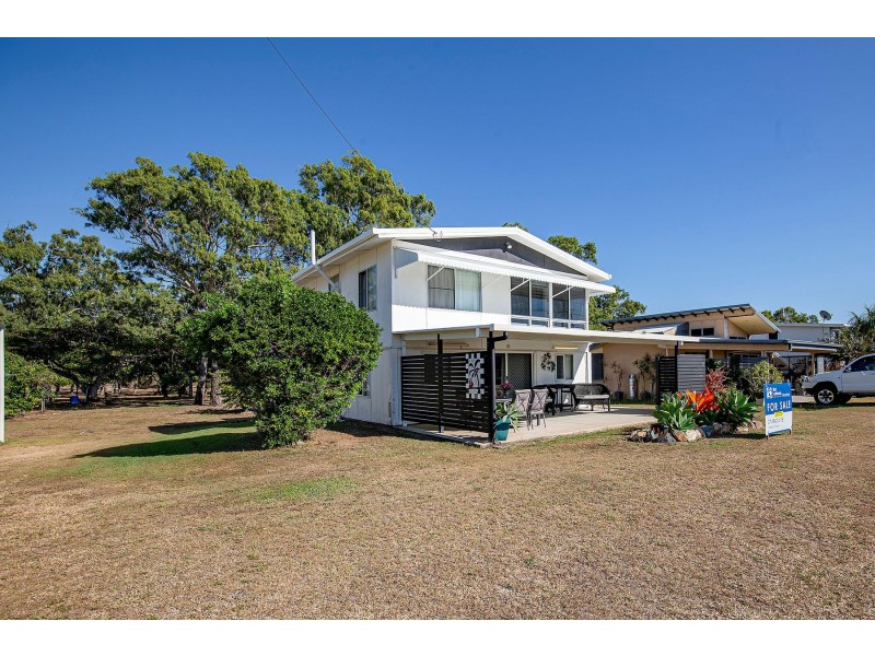 11 Redcliffe Avenue, Seaforth QLD 4741