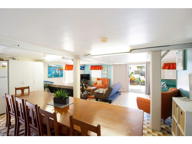 11 Redcliffe Avenue, Seaforth QLD 4741