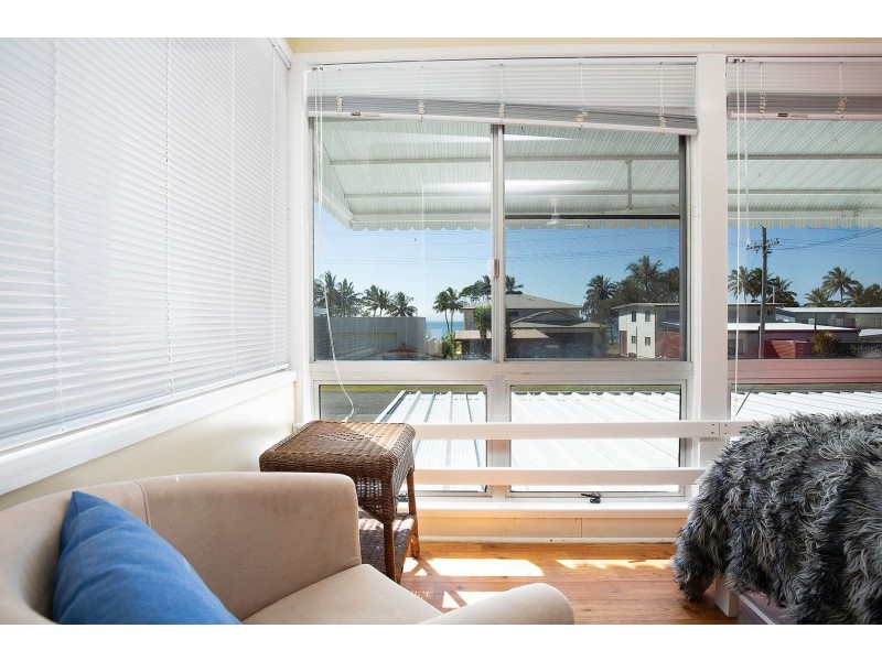 11 Redcliffe Avenue, Seaforth QLD 4741