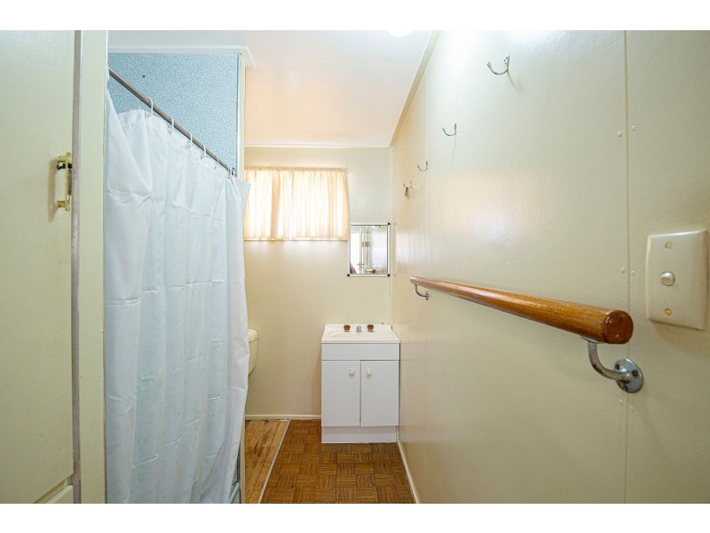 11 Redcliffe Avenue, Seaforth QLD 4741