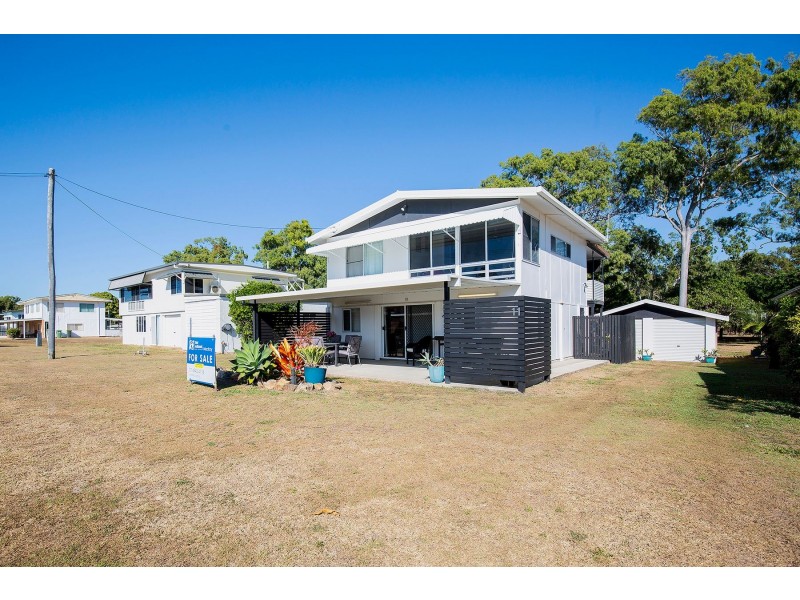 11 Redcliffe Avenue, Seaforth QLD 4741