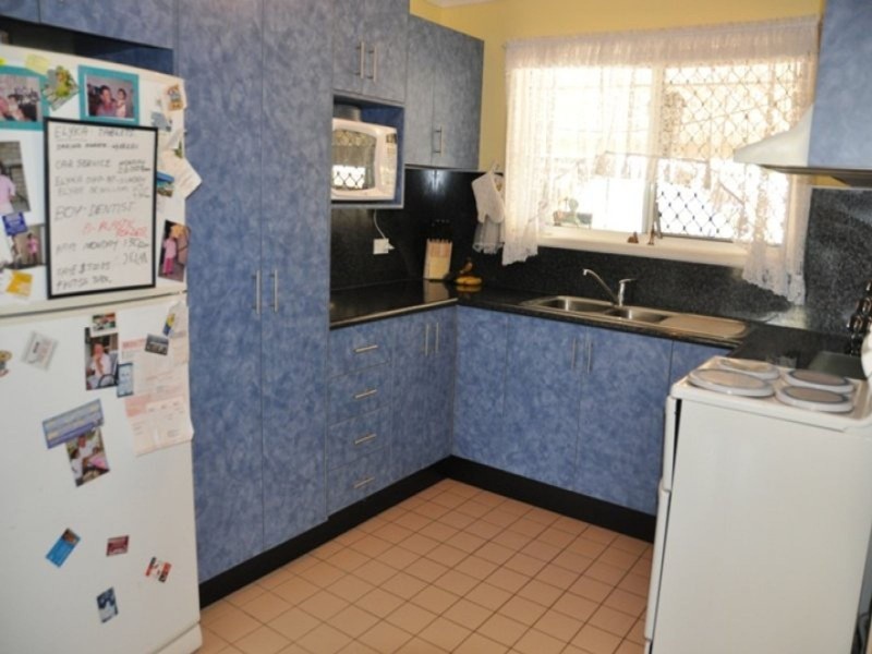 15 Lilliendal Ave, Sarina QLD 4737