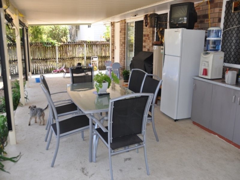 15 Lilliendal Ave, Sarina QLD 4737