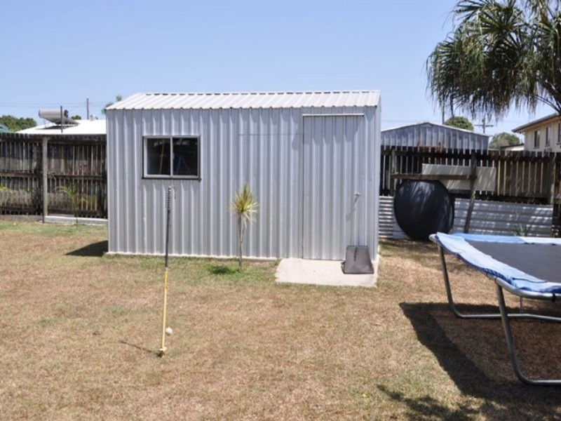 15 Lilliendal Ave, Sarina QLD 4737