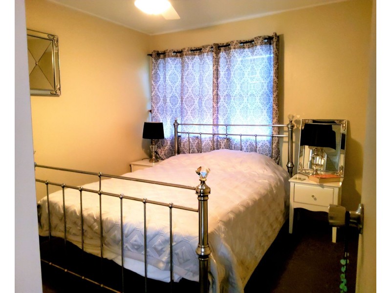 2 Goonyella Avenue, Sarina QLD 4737