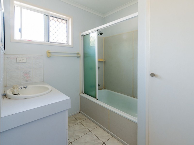 6 Scott Court, Bucasia QLD 4750