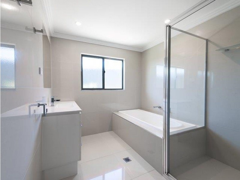 8 Oakview Street, Richmond QLD 4740