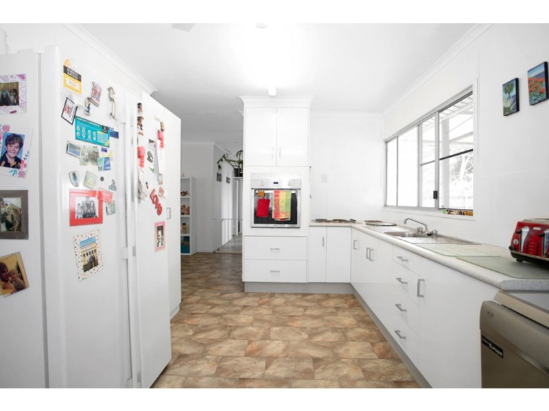 8 Kataryn Avenue, Grasstree Beach QLD 4740