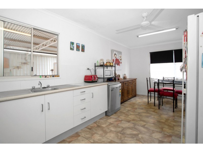 8 Kataryn Avenue, Grasstree Beach QLD 4740