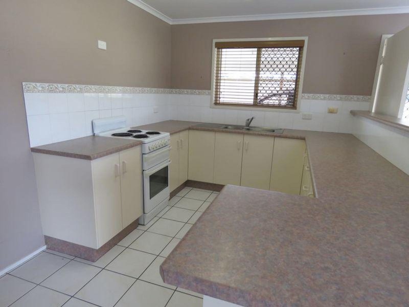 8 Peninsula Drive, Hay Point QLD 4740