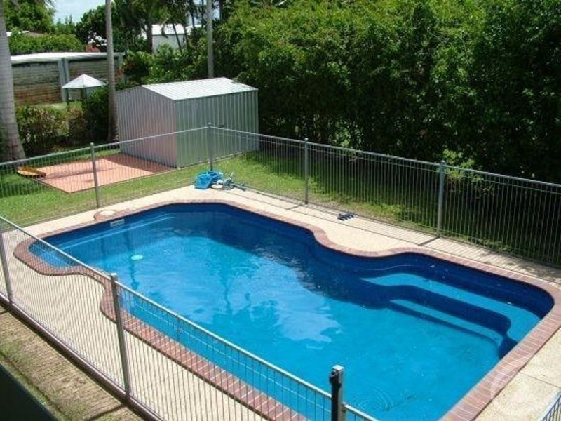 8 Alexandria Road, Alexandra QLD 4740