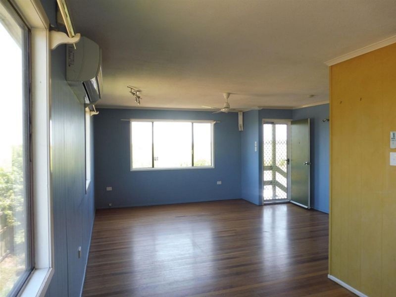 8 Alexandria Road, Alexandra QLD 4740