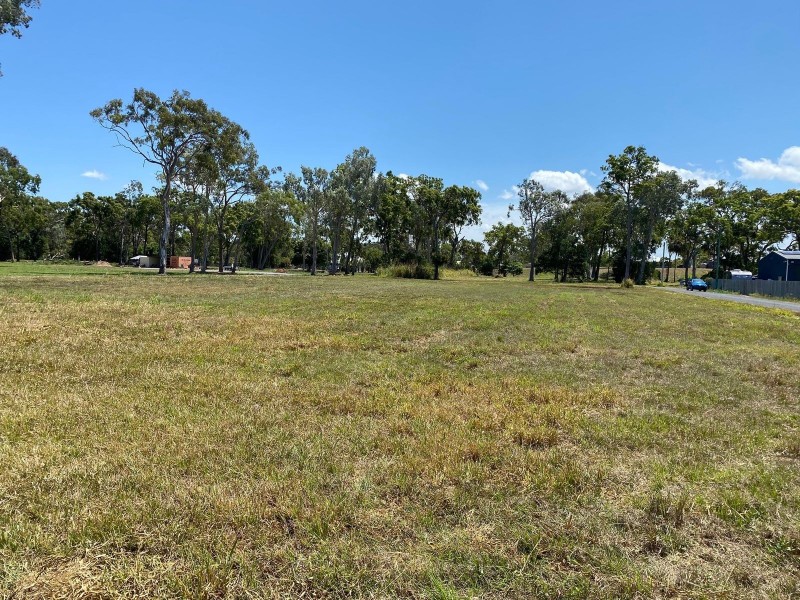 203, 205 & 207 Miran Khan Drive, Armstrong Beach QLD 4737