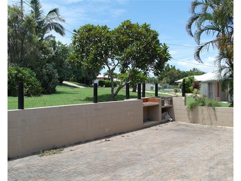13 Hackett Court, Campwin Beach QLD 4737