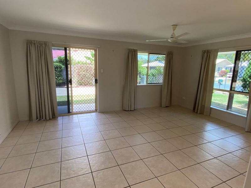 9 Lando Avenue, Sarina QLD 4737