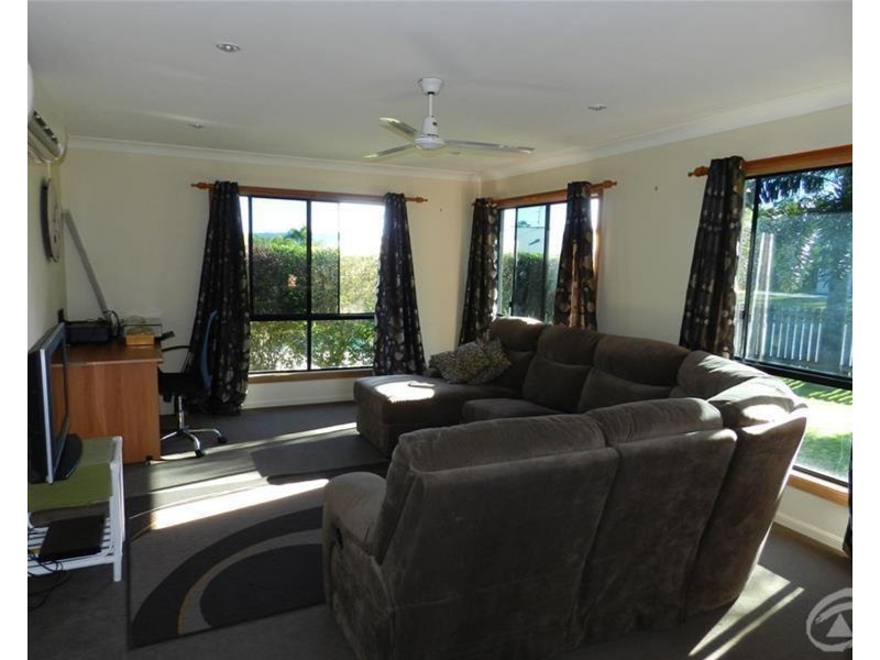 11 Rasmussen Court, Armstrong Beach QLD 4737