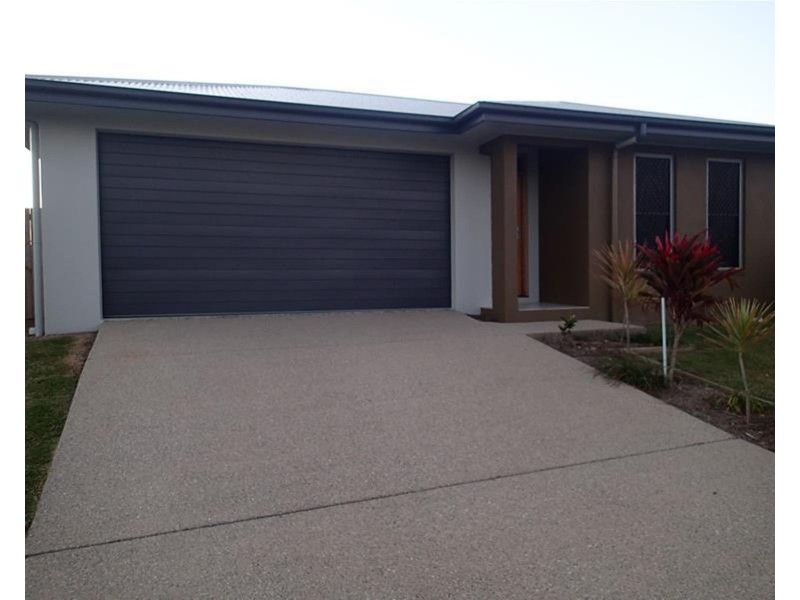 1/1 Hook Court, Sarina QLD 4737