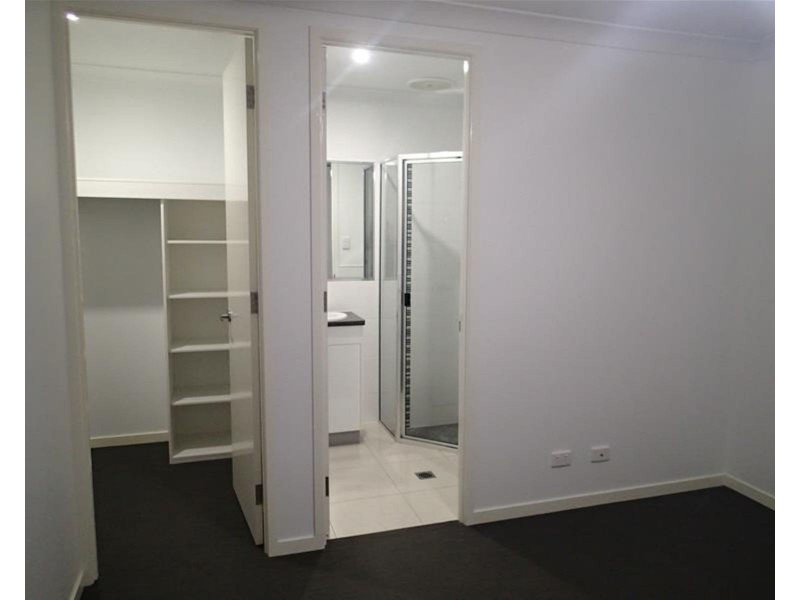 1/1 Hook Court, Sarina QLD 4737