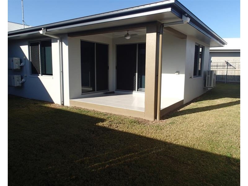 1/1 Hook Court, Sarina QLD 4737