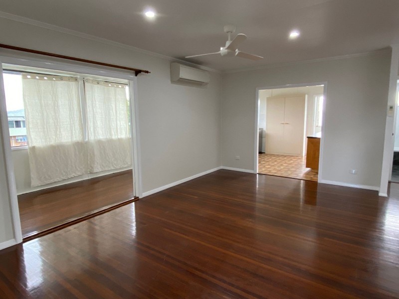 18 Holmes Avenue, Sarina QLD 4737