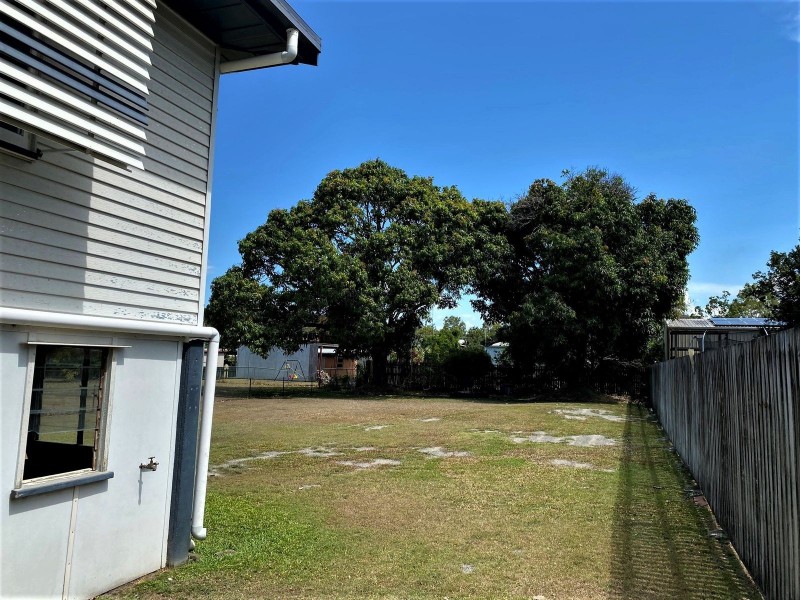 18 Holmes Avenue, Sarina QLD 4737