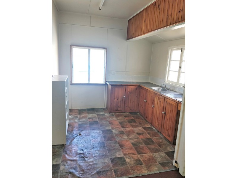 16 Old Bruce Highway, Carmila QLD 4739