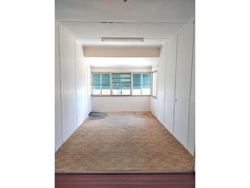 16 Old Bruce Highway, Carmila QLD 4739