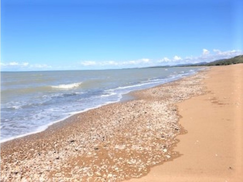 16 Old Bruce Highway, Carmila QLD 4739