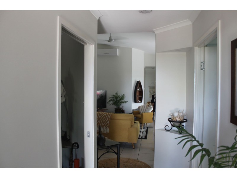 2/10 Coolum Court, Blacks Beach QLD 4740