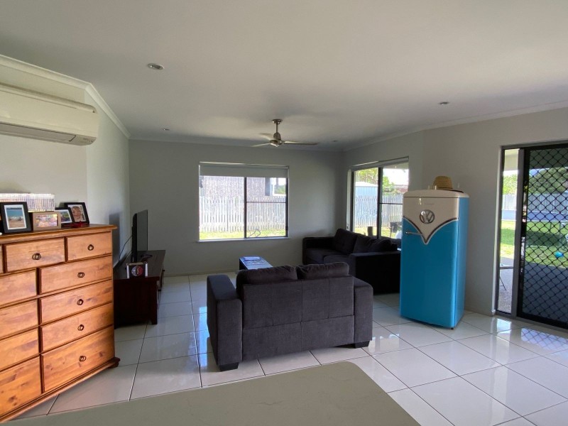 54 Rasmussen Avenue, Hay Point QLD 4740