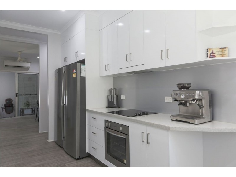 10 De Castella Drive, Moranbah QLD 4744