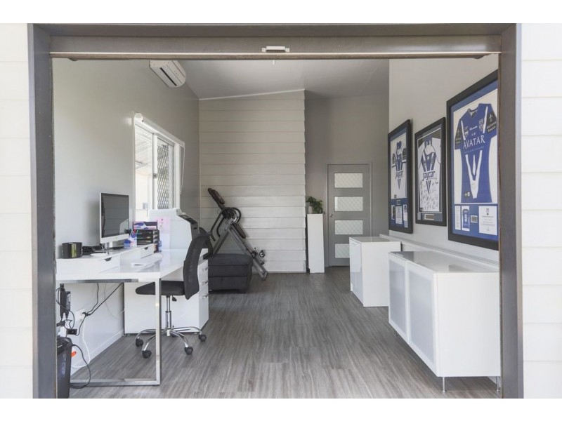 10 De Castella Drive, Moranbah QLD 4744