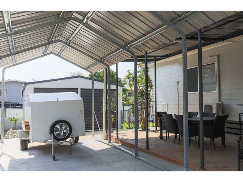 10 De Castella Drive, Moranbah QLD 4744