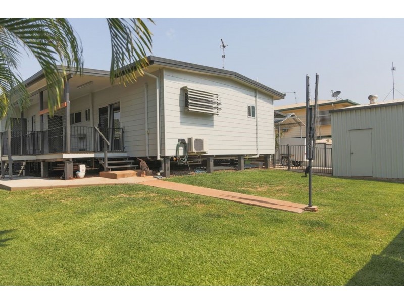 10 De Castella Drive, Moranbah QLD 4744