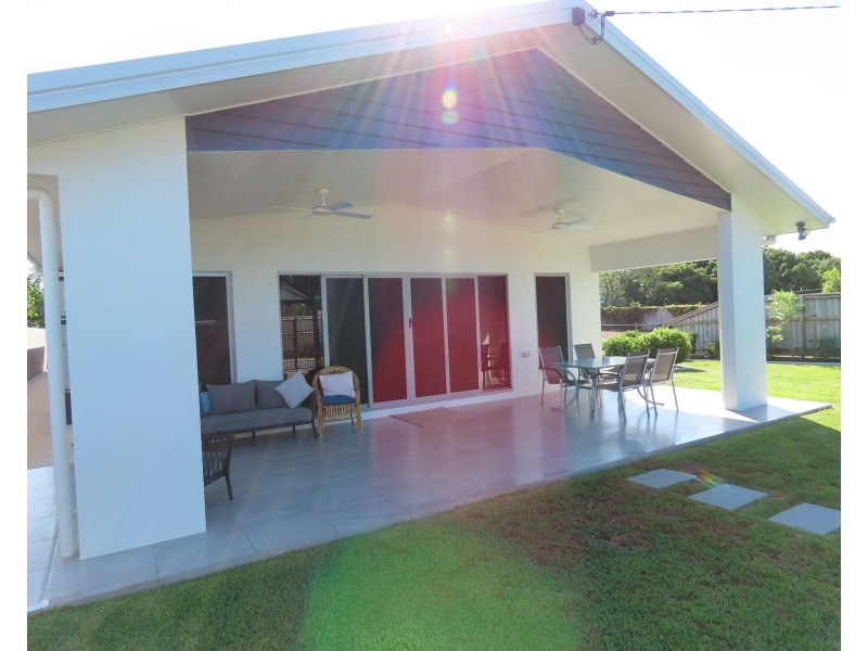 5 Walters Avenue, Bucasia QLD 4750