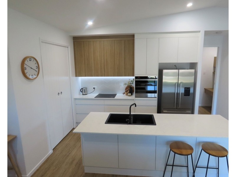 5 Walters Avenue, Bucasia QLD 4750