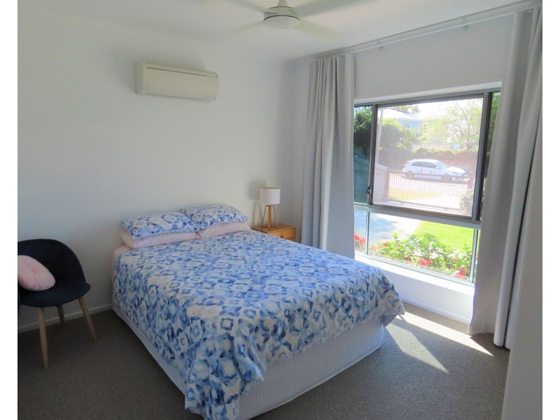 5 Walters Avenue, Bucasia QLD 4750