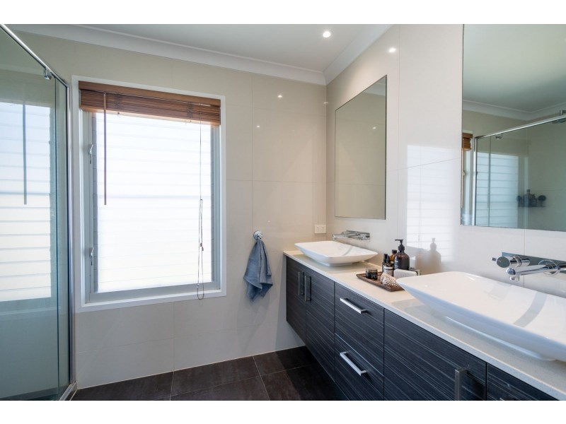 70 The Esplanade, Grasstree Beach QLD 4740