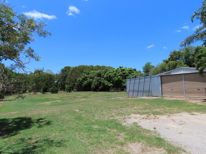 4 Pratts Road, Bakers Creek QLD 4740