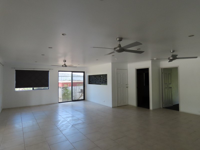 4 Pratts Road, Bakers Creek QLD 4740