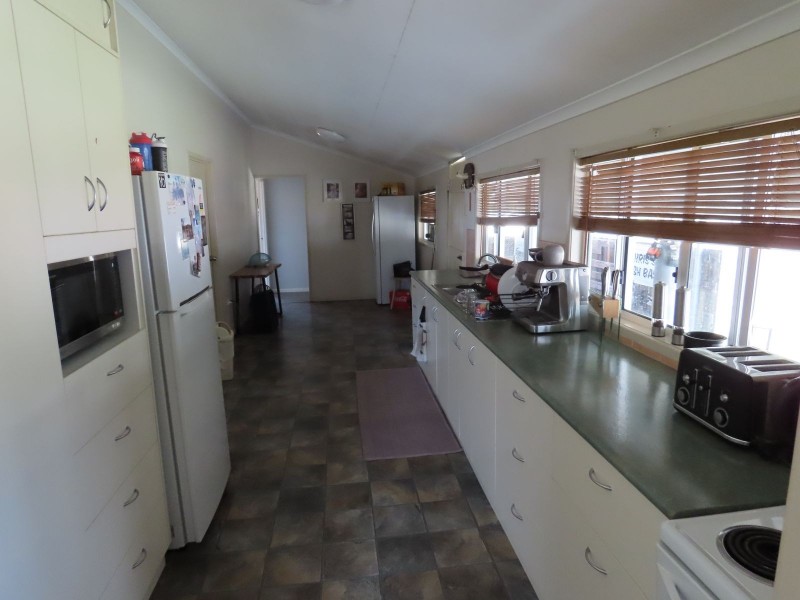 17 Oxford Street, Nebo QLD 4742