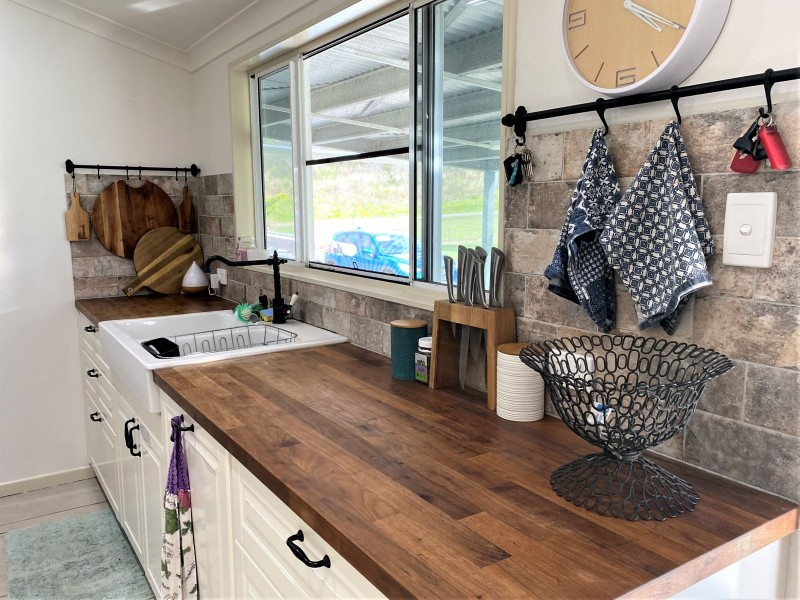 36 Horsburgh Road, Hay Point QLD 4740