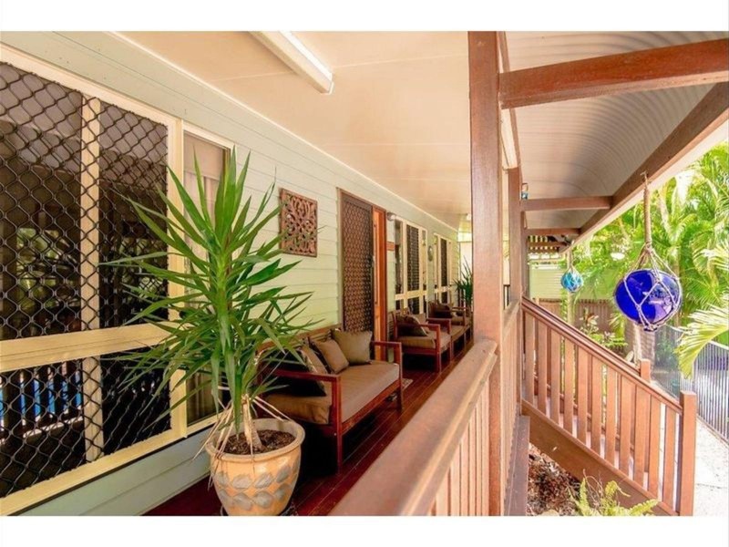 4 Graham Crescent, Eimeo QLD 4740