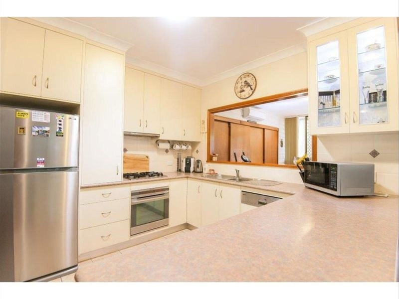 4 Graham Crescent, Eimeo QLD 4740