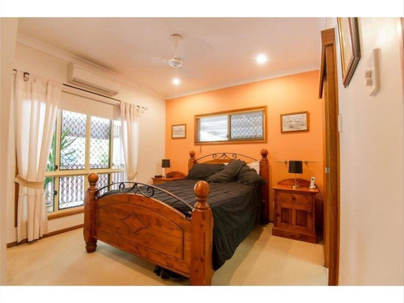 4 Graham Crescent, Eimeo QLD 4740