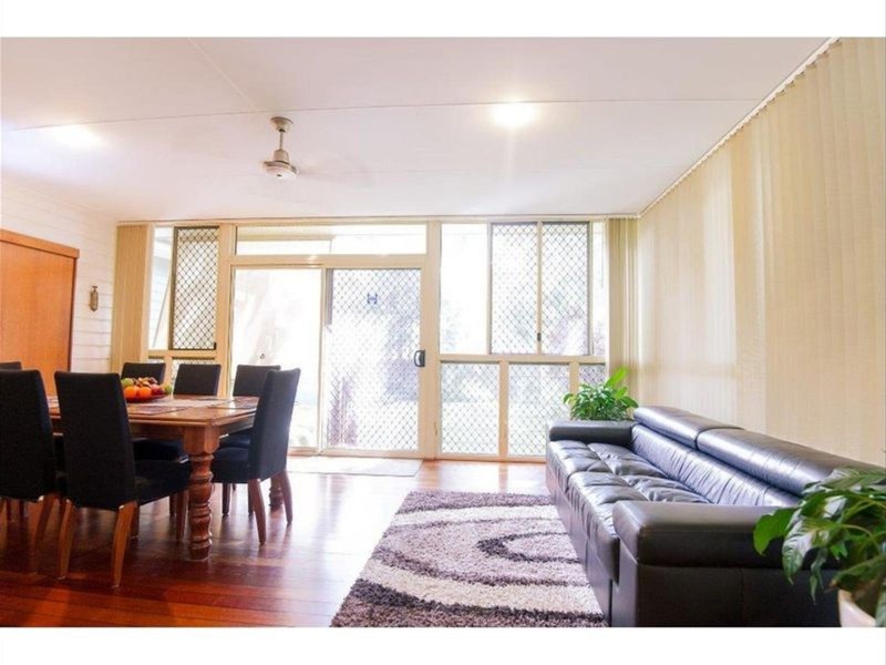 4 Graham Crescent, Eimeo QLD 4740