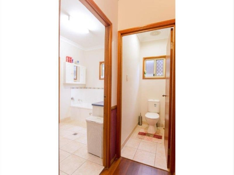 4 Graham Crescent, Eimeo QLD 4740