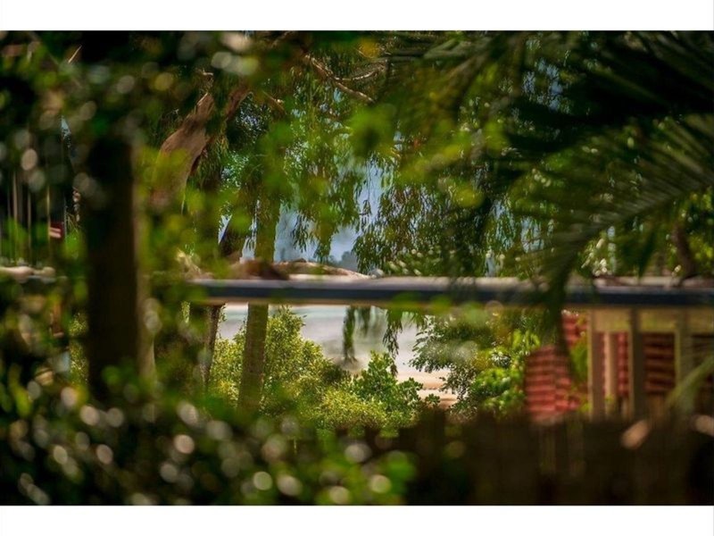 4 Graham Crescent, Eimeo QLD 4740